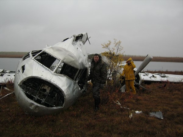 Обломки самолёта на Тукалане